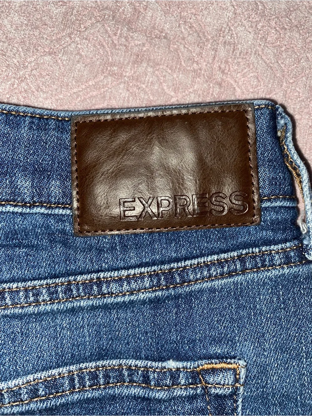 Express Jeans - Picture 3 of 5